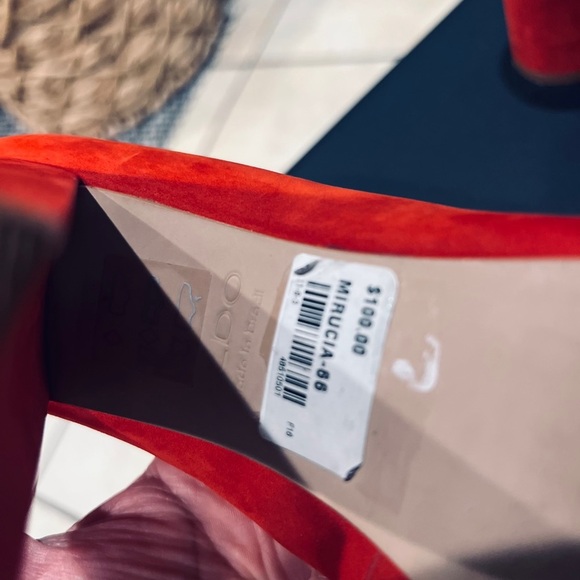 LIKE NEW ALDO SHOES SIZE 7.5 - Picture 4 of 6